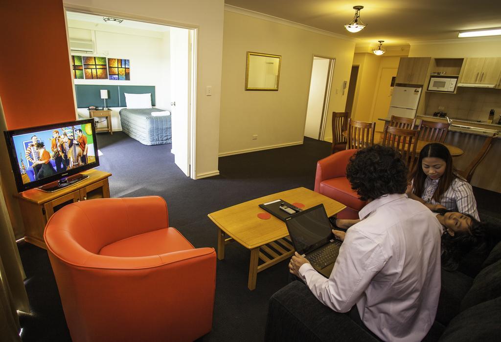 Alderney On Hay - Managed By Starwest Hotel & Apartments East Perth Buitenkant foto
